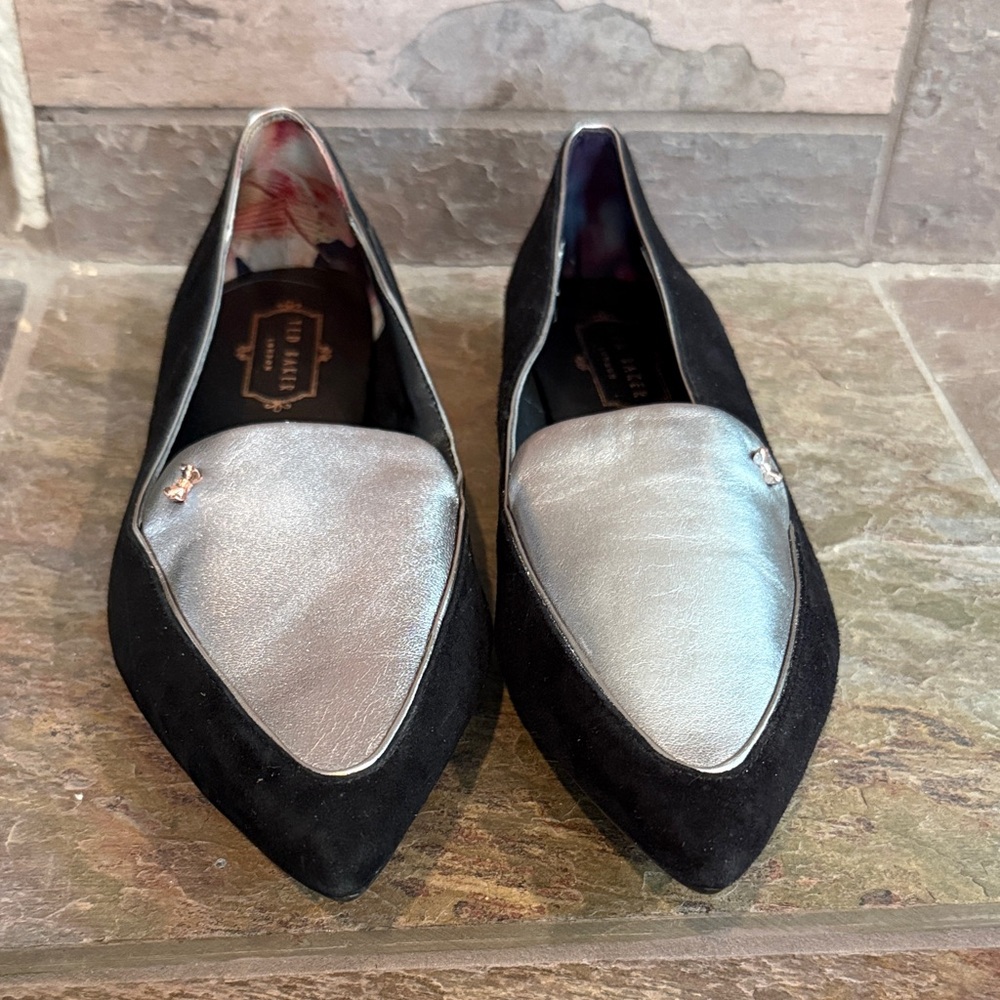 Ted Baker Black and Silver Flats with tiny rose gold bow - size 8 NWOT